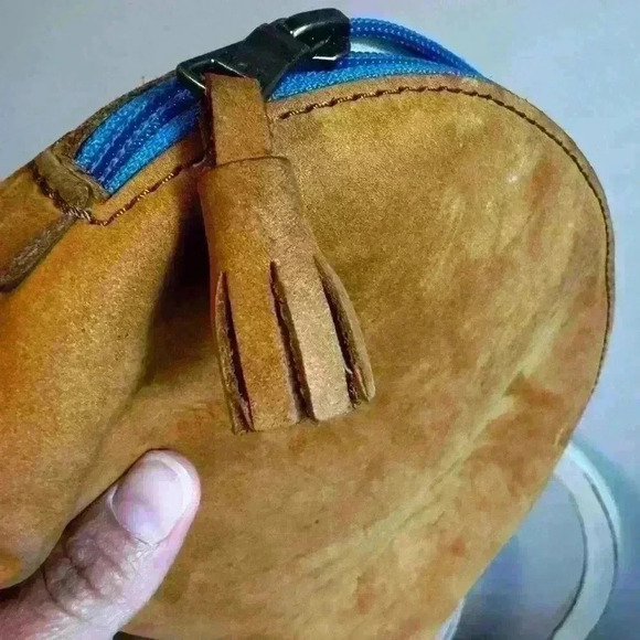 Nena & Co Mexico Collection Leather Dome Clutch - Picture 5 of 7